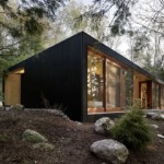 Review Cottage di Clear Lake, Ontario Karya MacLennan Jaunkalns Miller Architects