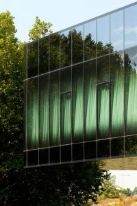 rounded_glass_facade_12