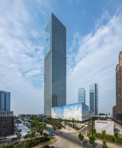glass-skyscraper-in-china-2