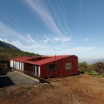 Review Desain Arsitektur WA House, Rumah Bergaya Kolonial di Chili karya Arsitek MAPA