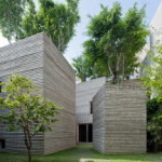 Desain Rumah Unik Menyerupai Pot Tanaman dengan Pohon Tumbuh di atas Rooftop Karya Vo Trong Nghia Architects di Vietnam