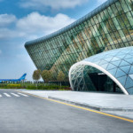 Desain Terminal di Bandara Internasional Tjep Heydar Aliyev di Azerbaijan yang Mewah dan Menawan karya Autoban